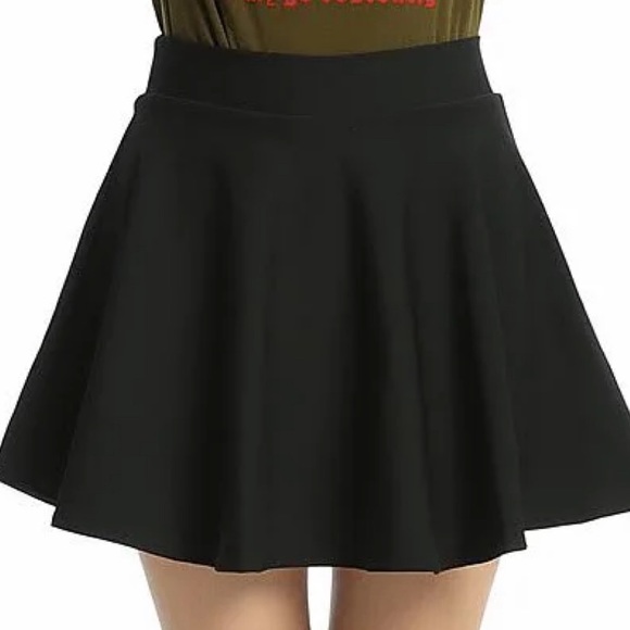 Black skirt3 for 30$ - Picture 2 of 5